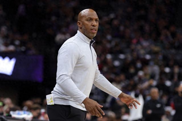 文班28+13+7+5马刺终结雷霆6连胜 篮网擒老鹰